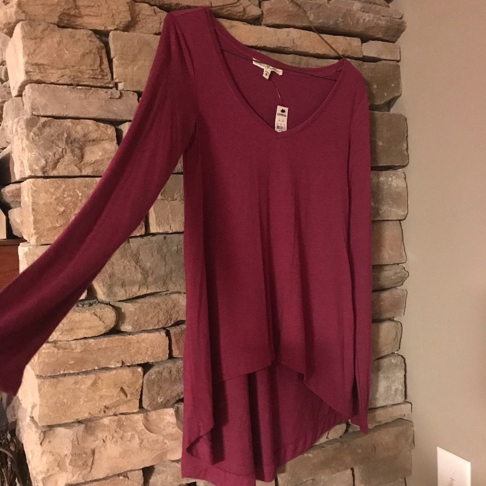 Express long sleeve V-neck T-shirt, new with tags